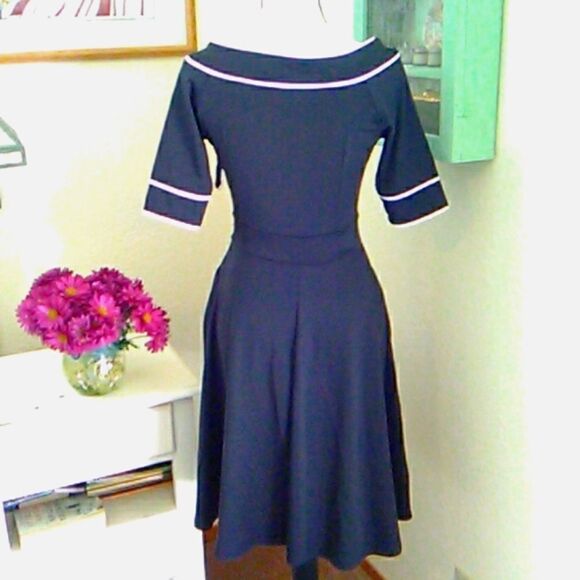 Helyo Fashion Retro Inspired Dress - Picture 6 of 11